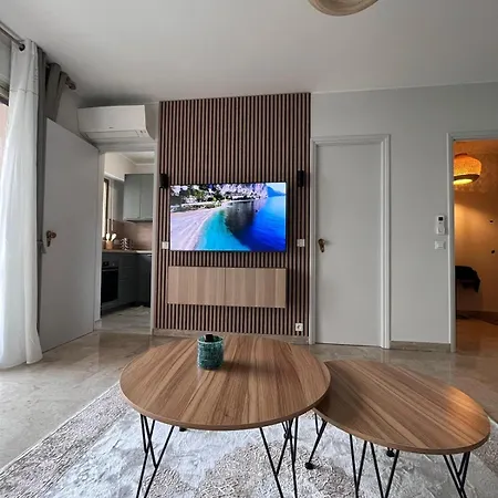 Апартаменты Cosy De Charme ! Больё-сюр-Мер